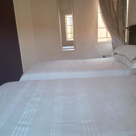 Vuya Nathi Bed And Breakfast มันซีนี ภายนอก รูปภาพ